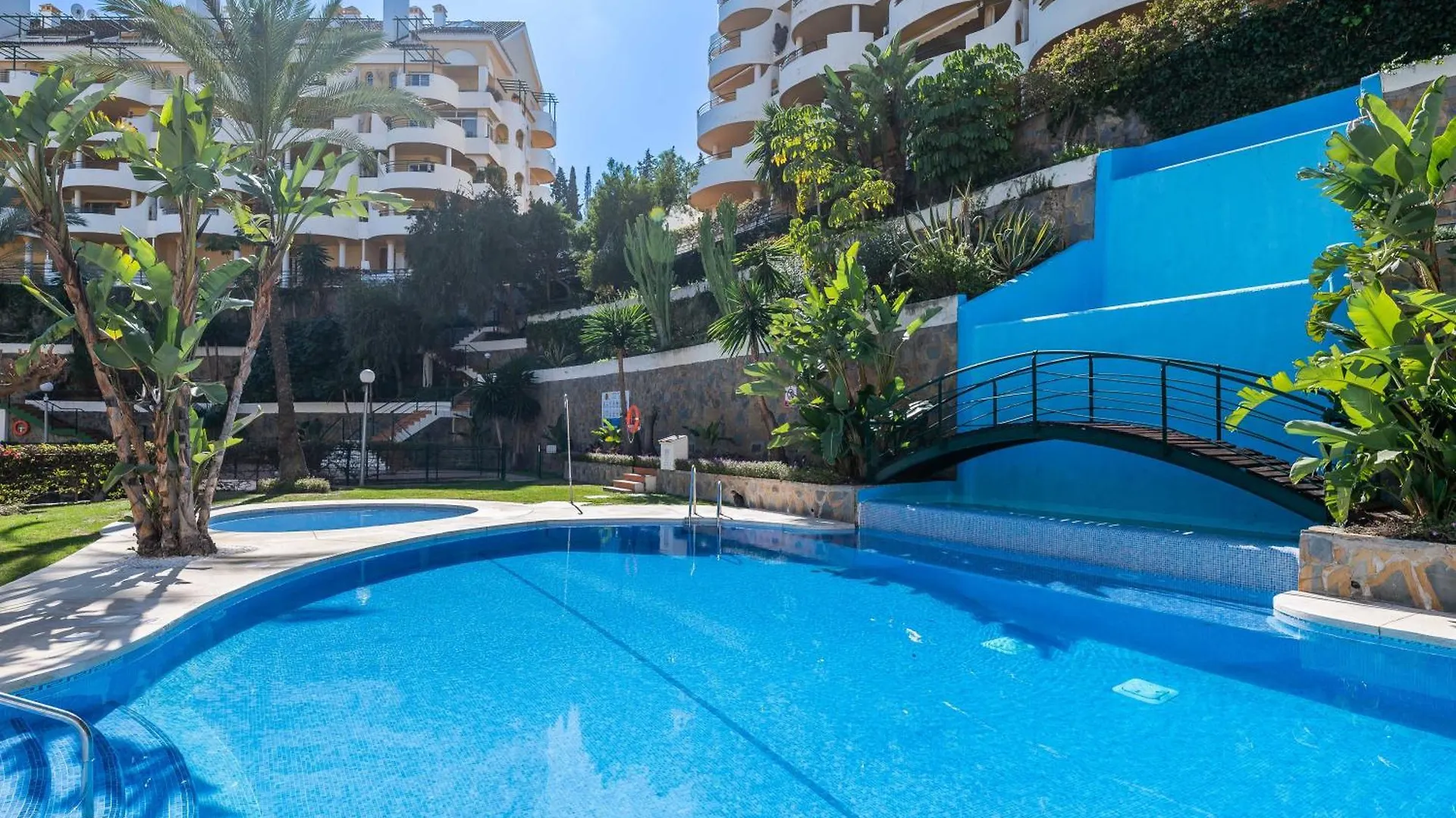 Cozy 2 Bdrm Apt W Sea Views Next To Puerto Banus Marbella 0*,