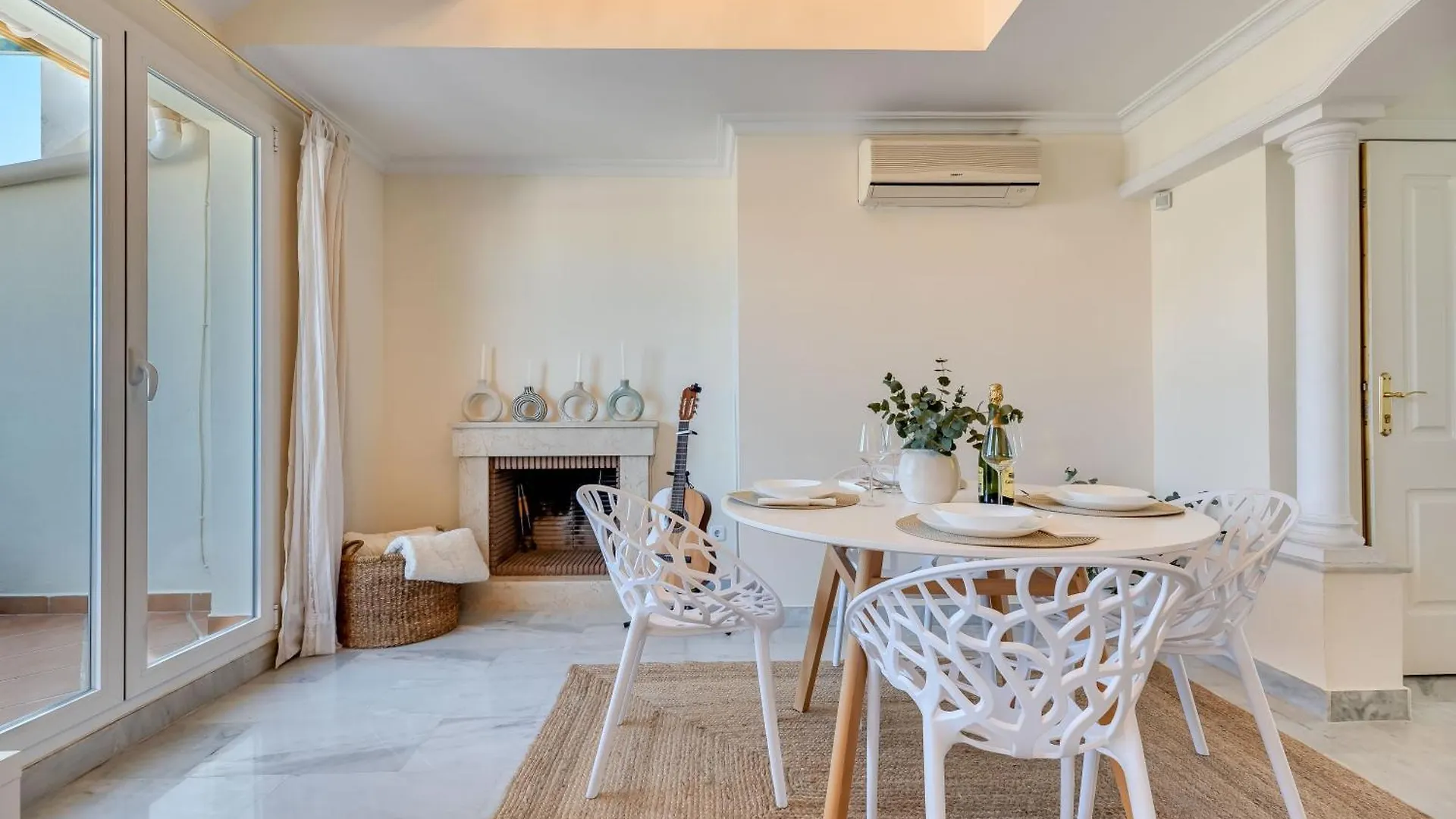 Daire Cozy 2 Bdrm Apt W Sea Views Next To Puerto Banus Marbella