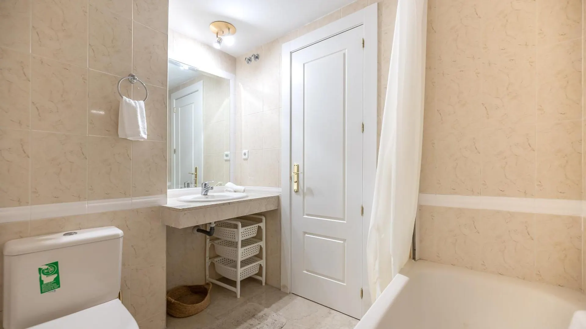 Cozy 2 Bdrm Apt W Sea Views Next To Puerto Banus Marbella Daire