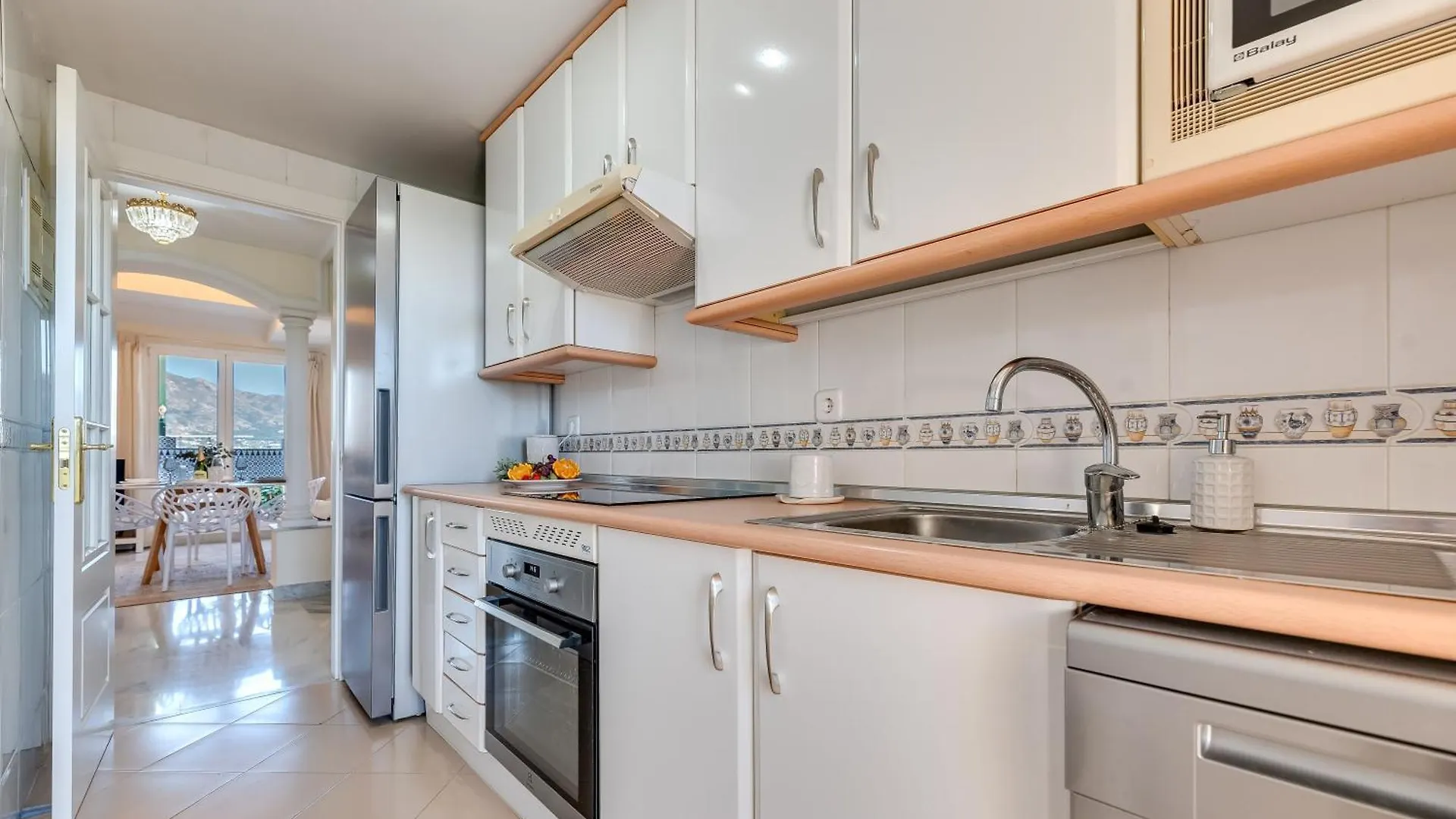 Daire Cozy 2 Bdrm Apt W Sea Views Next To Puerto Banus Marbella