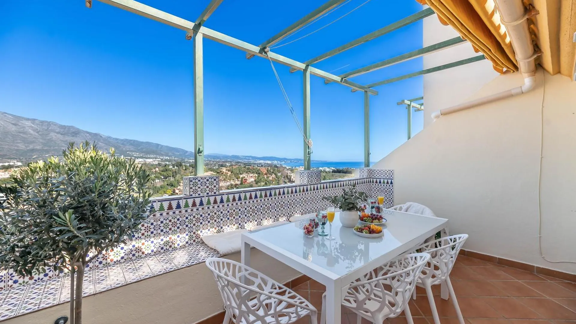 Cozy 2 Bdrm Apt W Sea Views Next To Puerto Banus Marbella İspanya